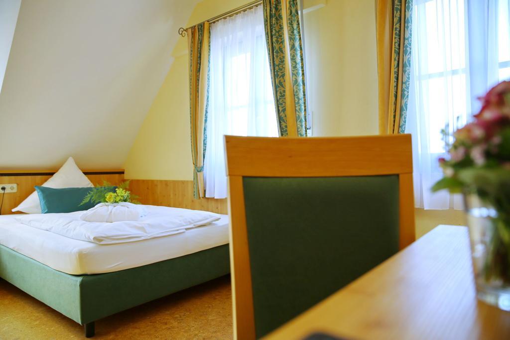 Landhotel Villa Moritz Garni Oberahr Extérieur photo