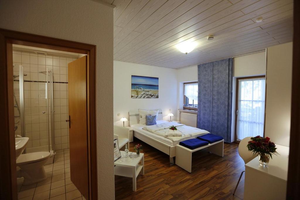 Landhotel Villa Moritz Garni Oberahr Chambre photo