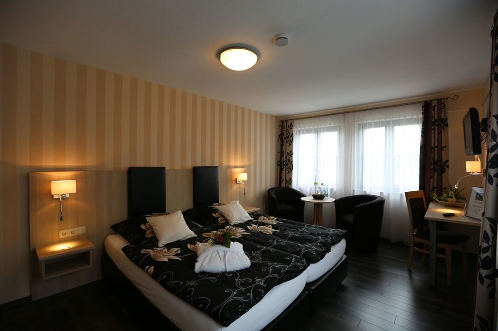 Landhotel Villa Moritz Garni Oberahr Extérieur photo